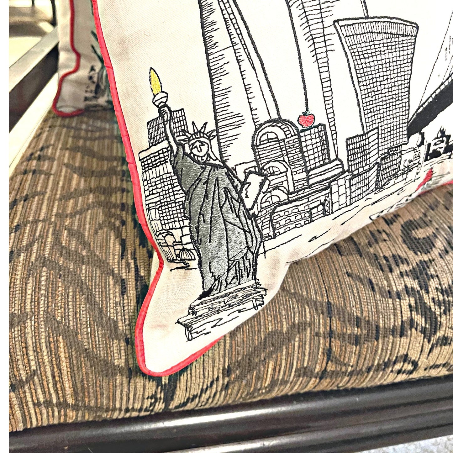Embroidered City Artistry - New York City Pillow Set
