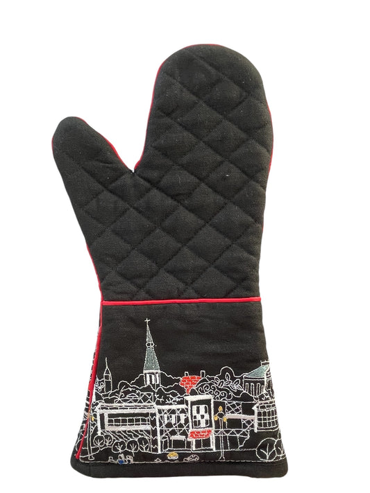 Embroidered Annapolis Skyline Oven Mitten