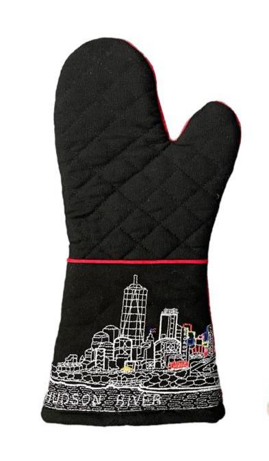 Embroidered NYC Skyline Oven Mitten