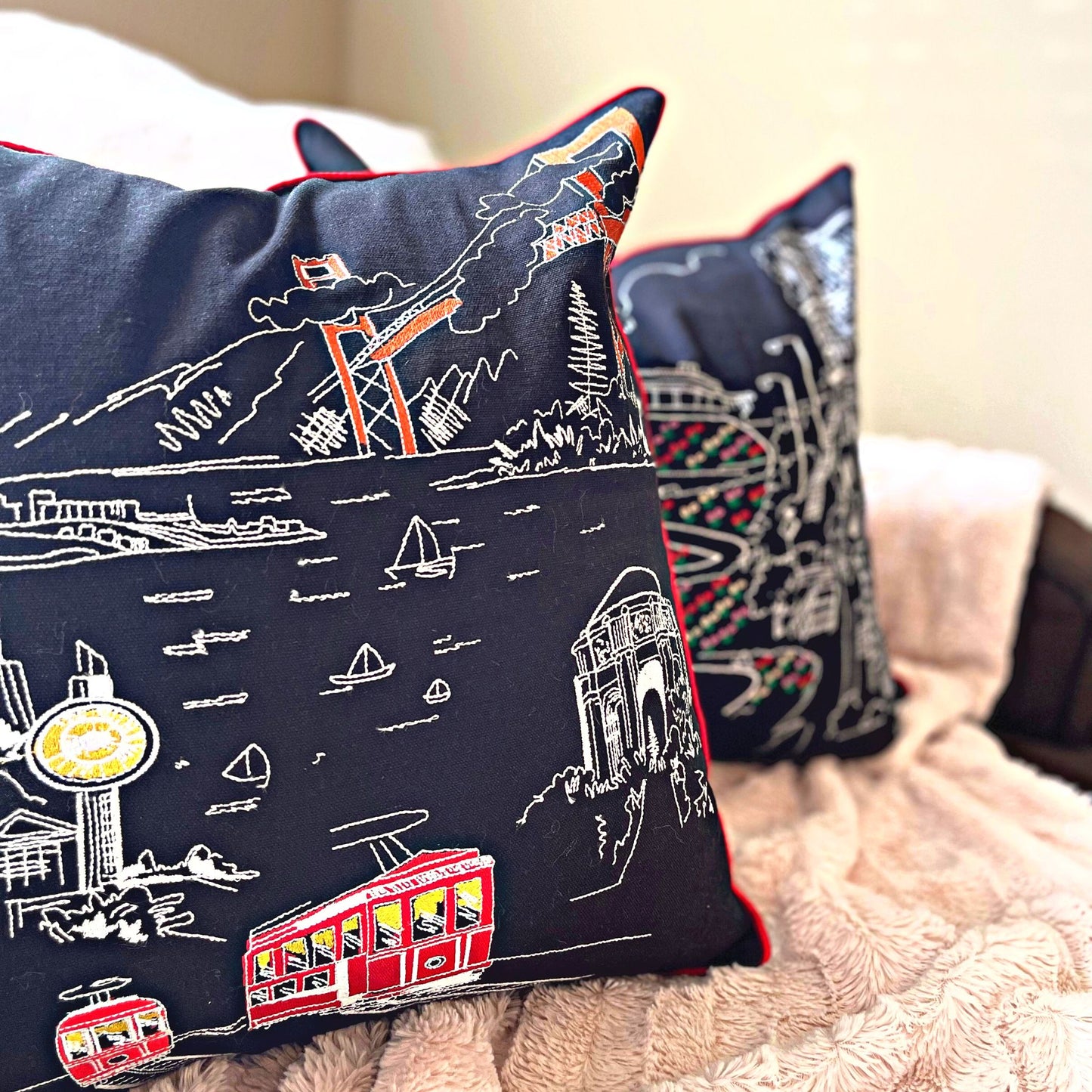 Embroidered City Artistry Collection - San Francisco Day Pillow Set